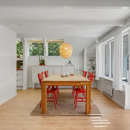 Holiday home Lovely Home In Ebeltoft With Wifi