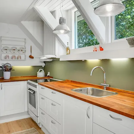 Holiday home 3 Bedroom Beautiful In Ebeltoft