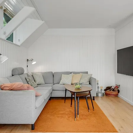 Holiday home Lovely Home In Ebeltoft With Wifi *