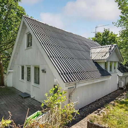 Lovely Home In Ebeltoft With Wifi Holiday home