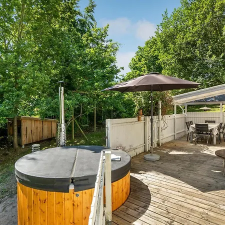 Holiday home 3 Bedroom Beautiful In