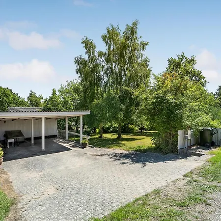 3 Bedroom Beautiful In Holiday home Ebeltoft